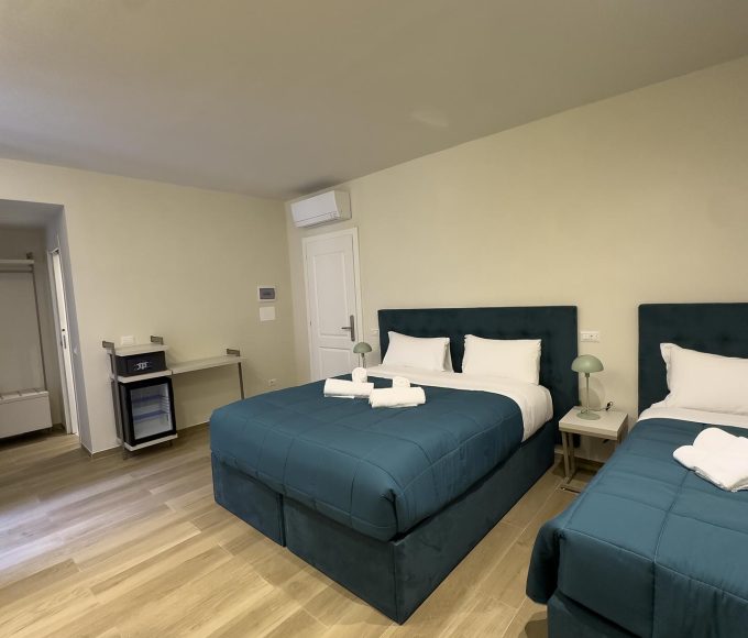 picture-of-rome-vatican-view-camera-augusto-002